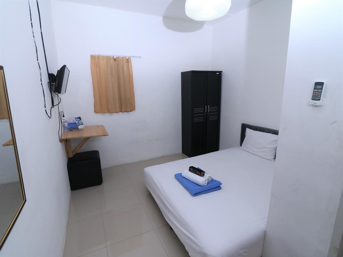Hotel Kamar Keluarga Ungaran à Jakarta Extérieur photo