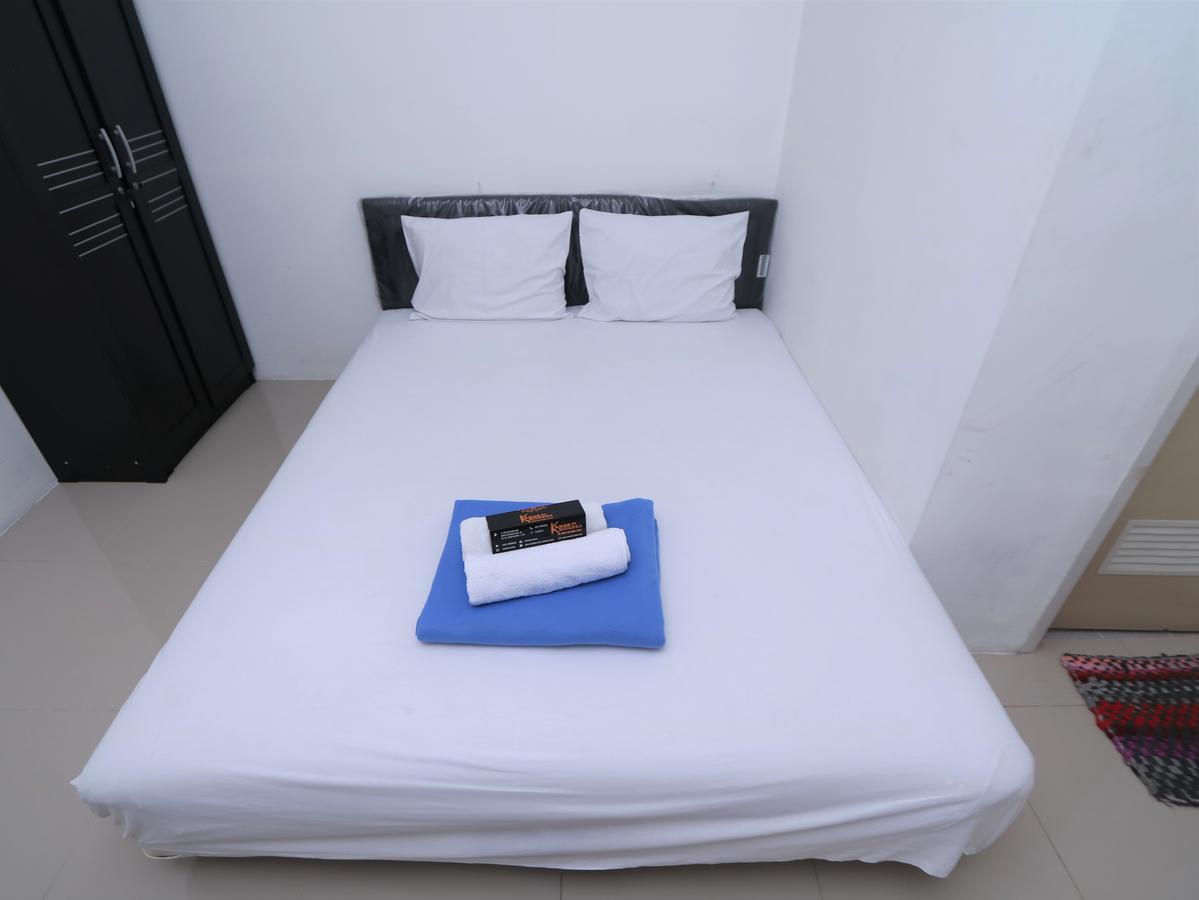 Hotel Kamar Keluarga Ungaran à Jakarta Extérieur photo